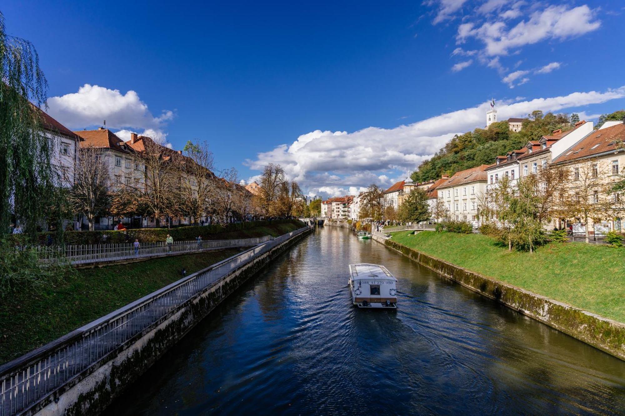 Ella'S Castle View Apartment Ljubljana Extérieur photo